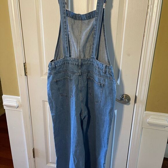 NWT SHEIN SYX women’s plus size faded Blue and Ripped Denim Overalls SZ1X - Picture 8 of 16